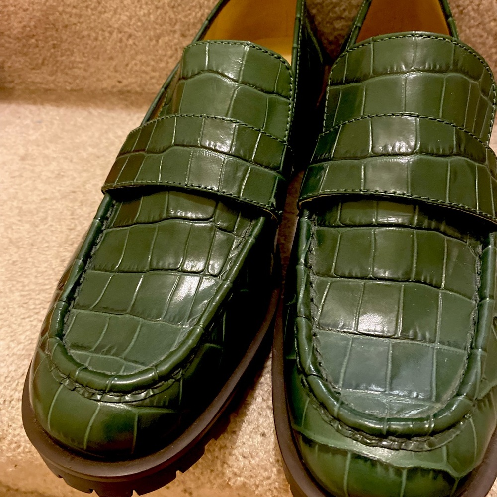 MK Loafers - Picture 4 of 8